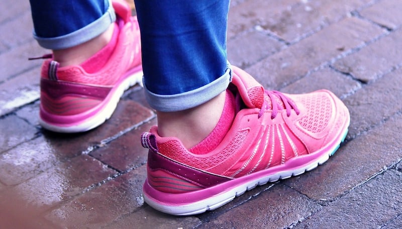 Scarpe comode per l'alluce valgo